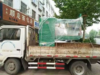 不銹鋼水槽臺面縫焊機發(fā)貨